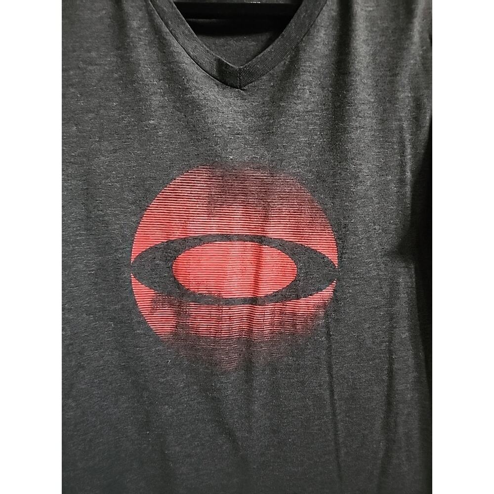 Oakley Large Grey V Neck T Shirt Short Sleeve
